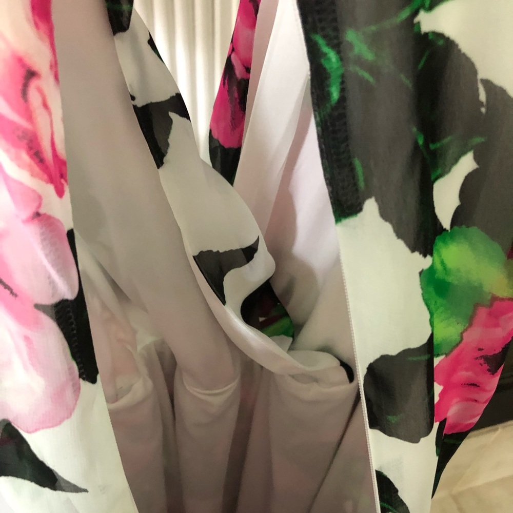 Betsey Johnson Floral Dress - Picture 6 of 12